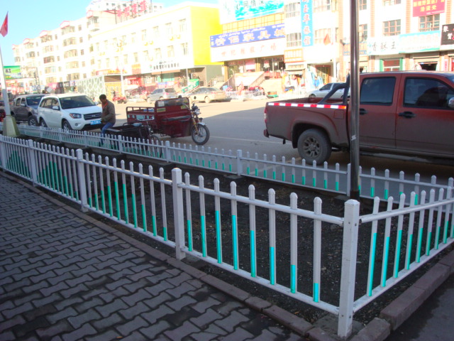 吐鲁番锌钢护栏-口碑好的新疆锌钢护栏在哪有卖
