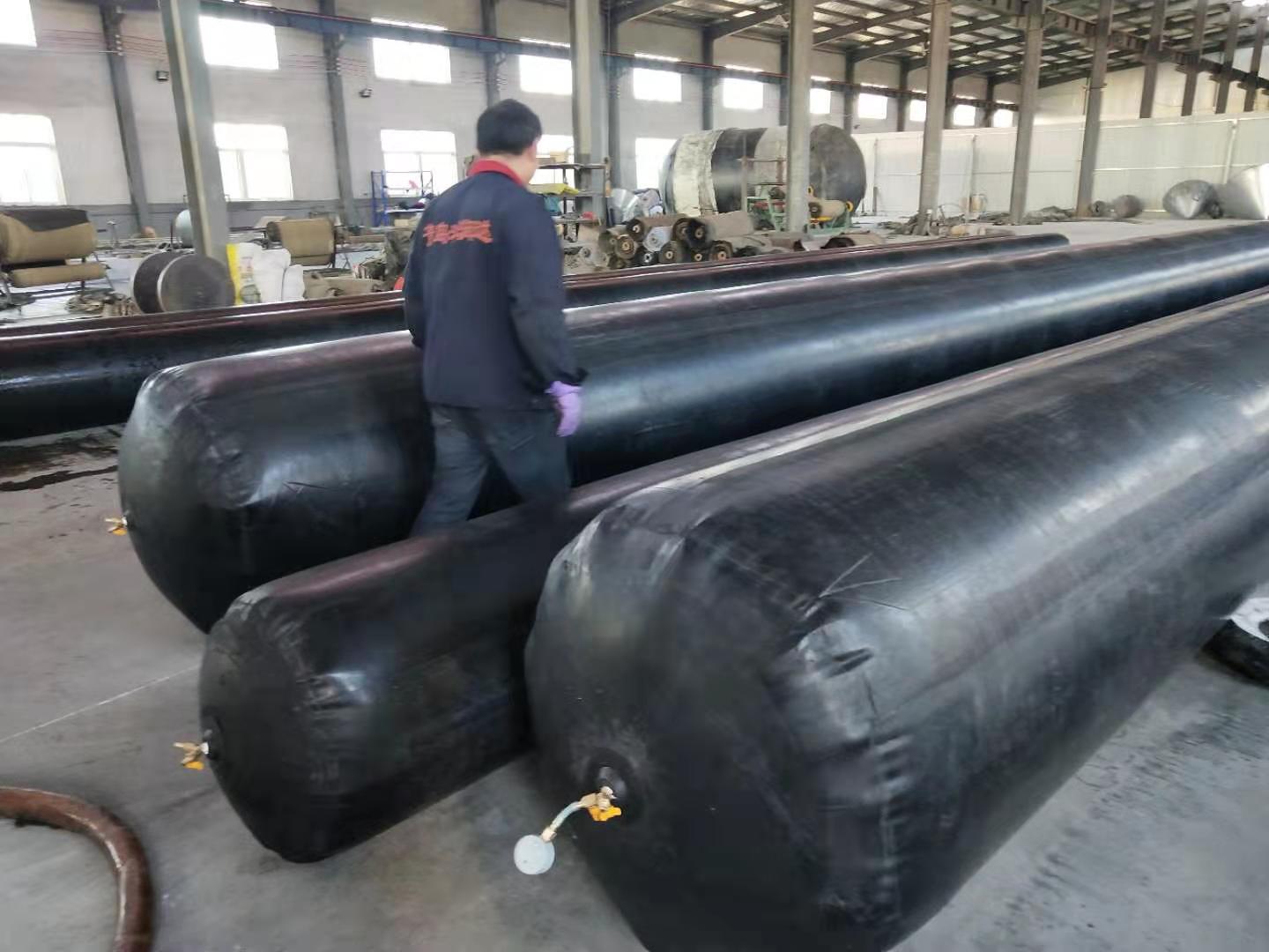 杭州打捞气囊-青岛澳润达船舶装备供应优良船用气囊