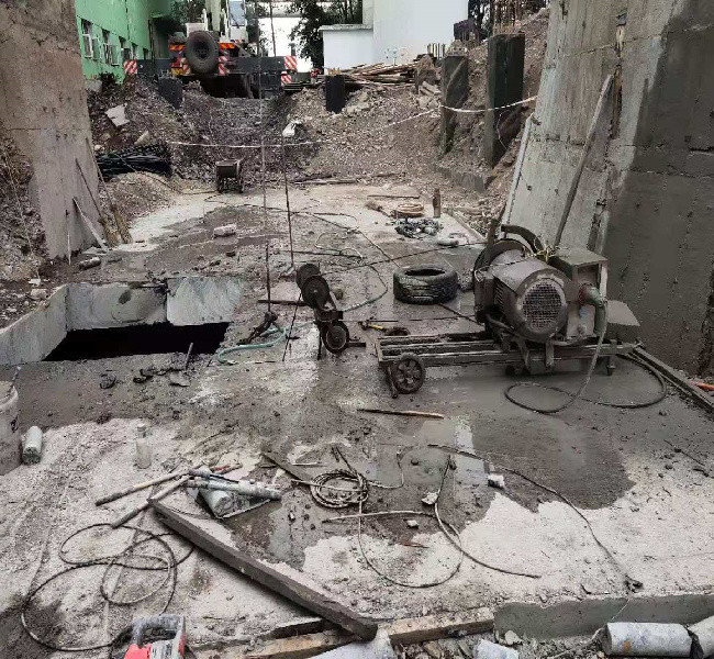 新疆钢筋混凝土绳锯切割价格-吐鲁番钢筋混凝土切割拆除公司