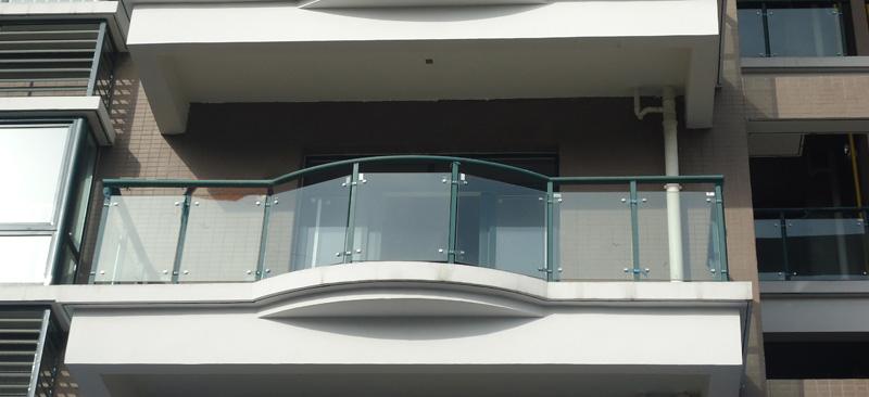 阿拉善盟玻璃护栏施工-银川阳台玻璃栏板工程