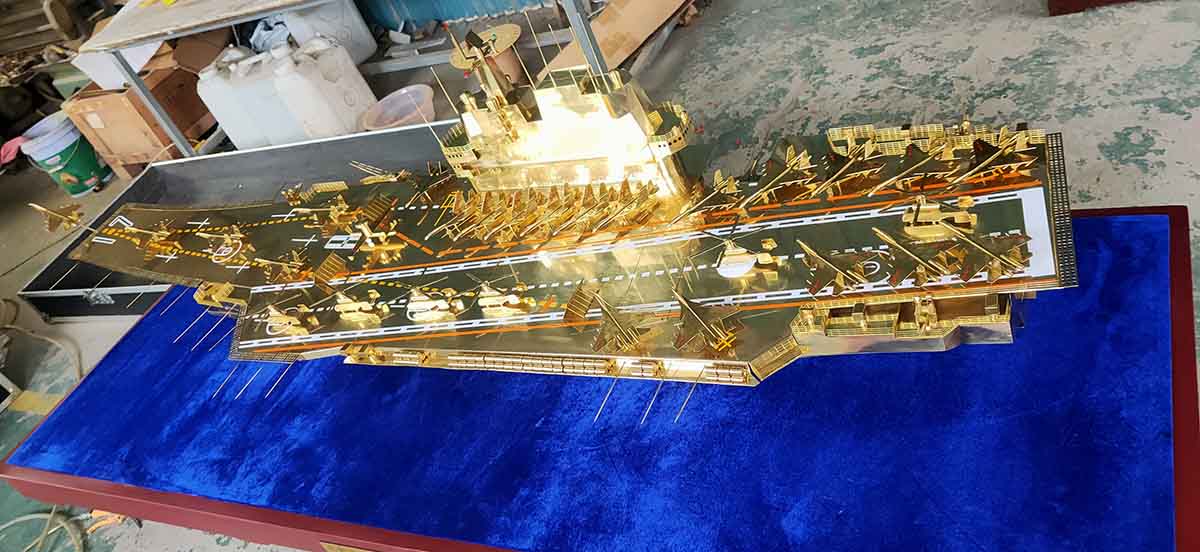 的航母模型-上海纯铜航母模型-个性山东舰航母模型