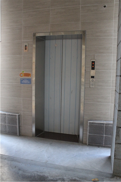 厦门工程载货电梯定制,自动扶梯载货电梯厂