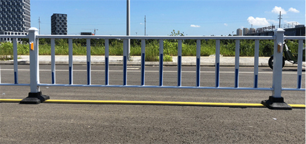 西安铁艺花箱-不锈钢围栏施工-不锈钢围栏安装