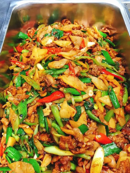 十三陵学校食堂托管在哪找
