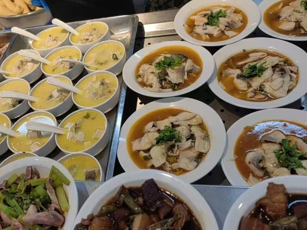 高行高校食堂承包价格