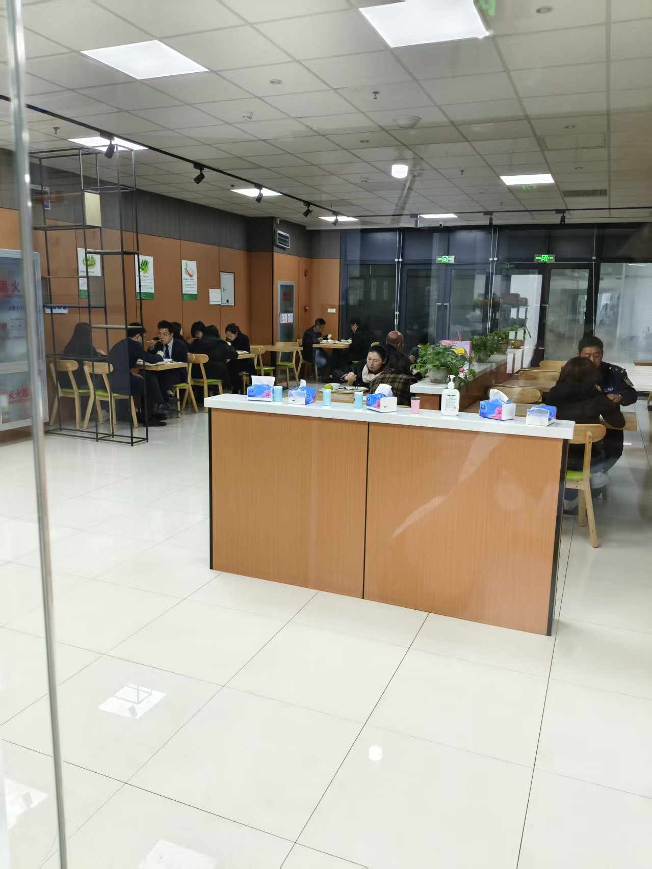 东湖高新技术开发区外包公司食堂公司电话