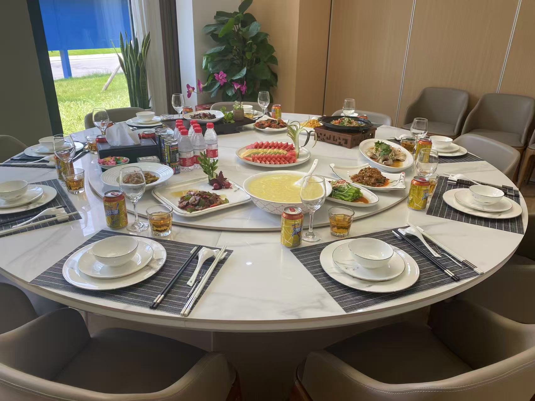 水土外包工厂食堂经营方式