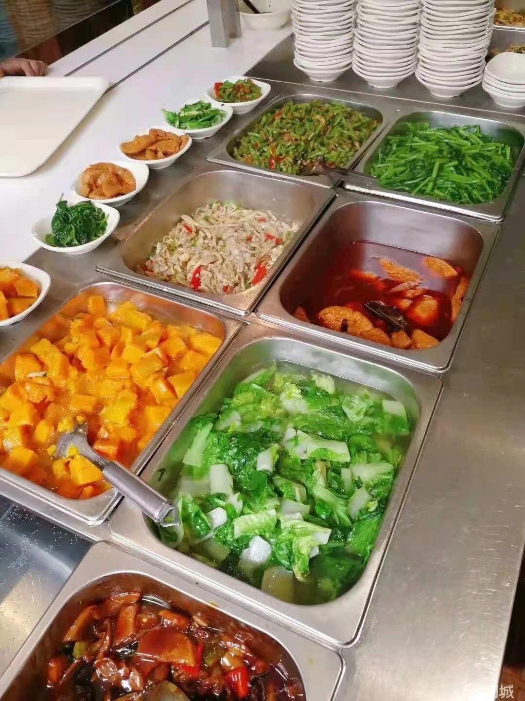 承包员工食堂商家