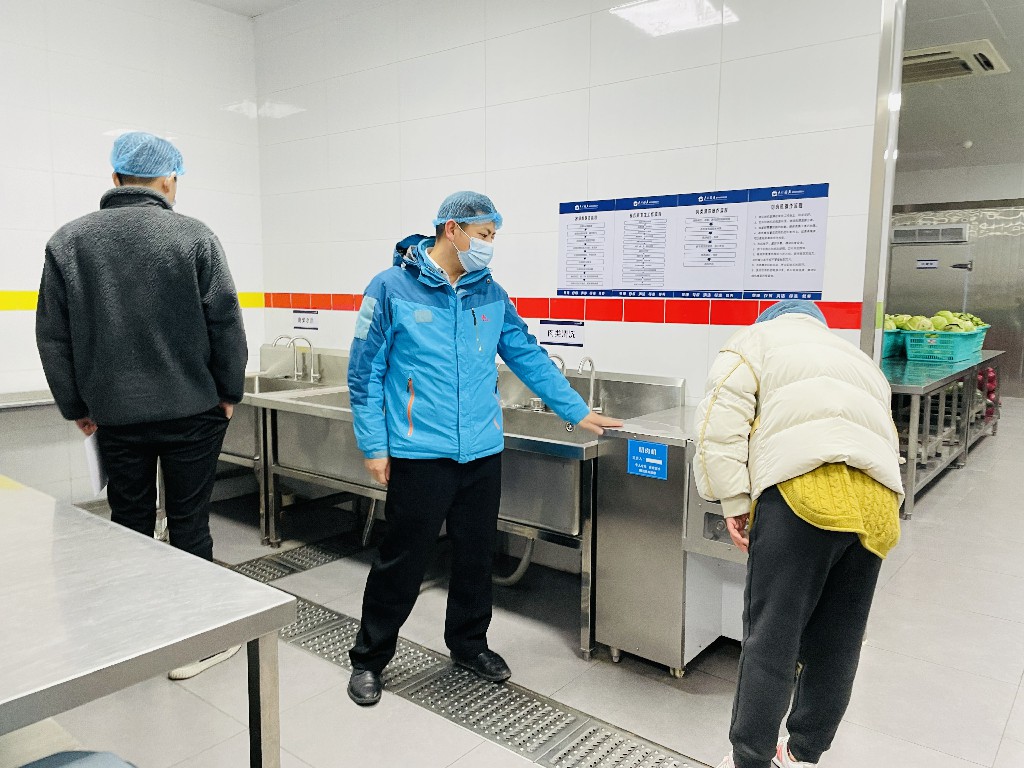 谷城外包大学食堂哪里找