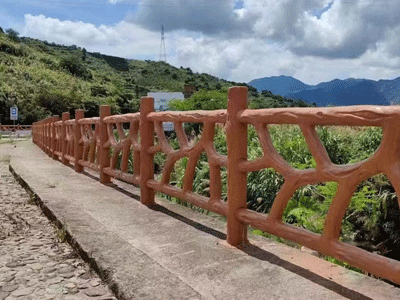 白银河道仿木护栏多少钱