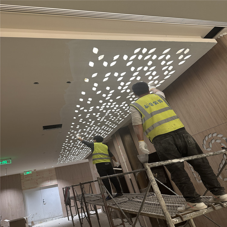福建GRG异形穿孔板报价